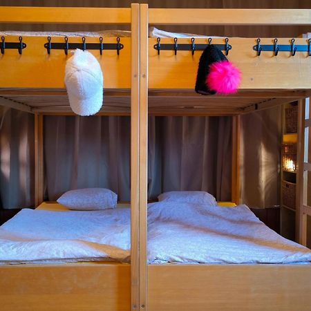 Backpacker Le Petit Baroudeur Pansiyon Champéry Dış mekan fotoğraf