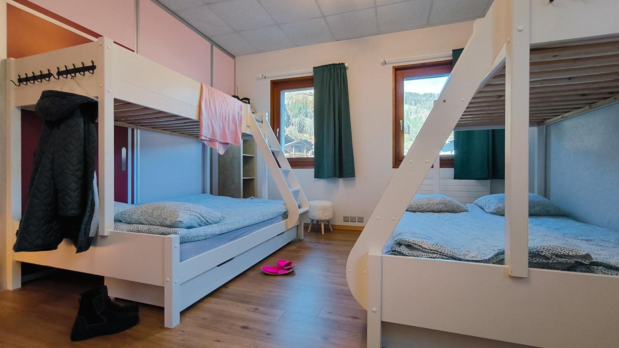 Backpacker Le Petit Baroudeur Pansiyon Champéry Dış mekan fotoğraf