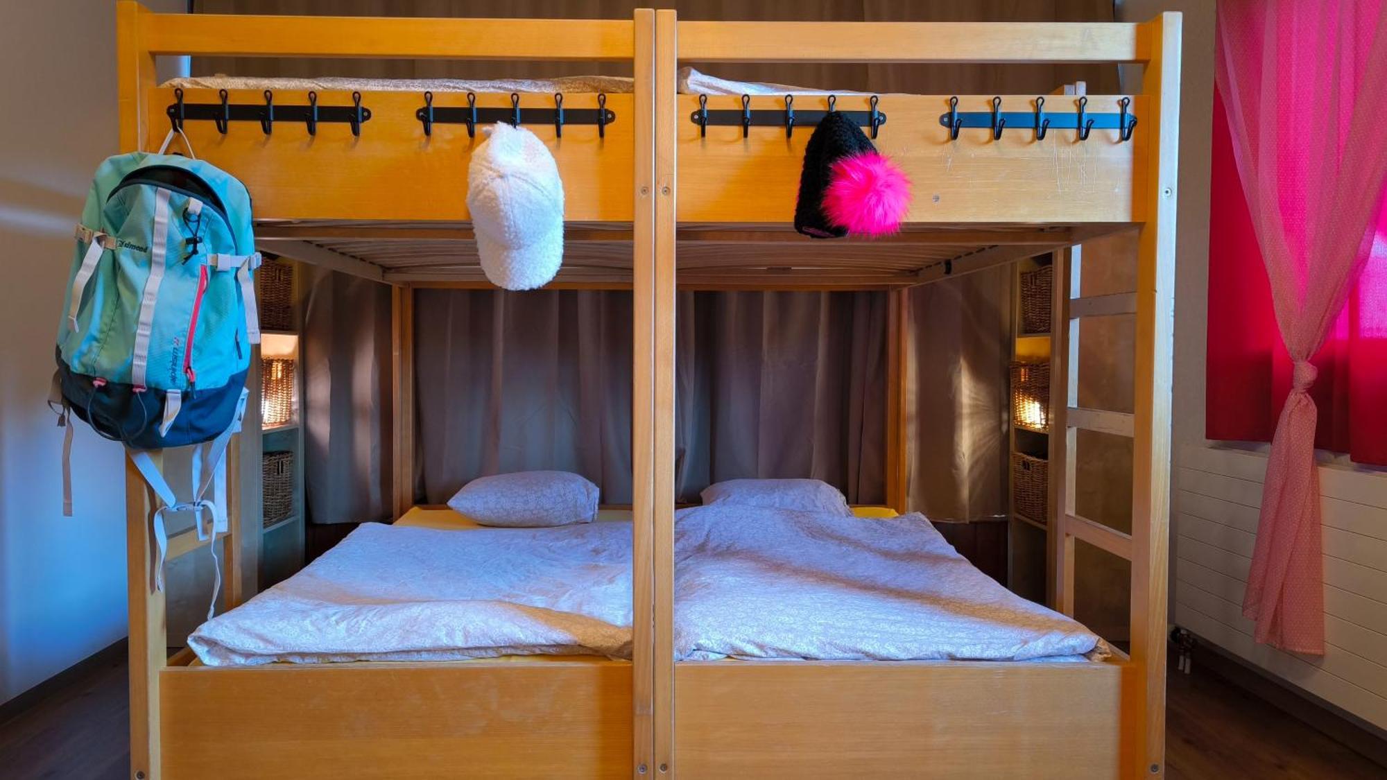 Backpacker Le Petit Baroudeur Pansiyon Champéry Dış mekan fotoğraf